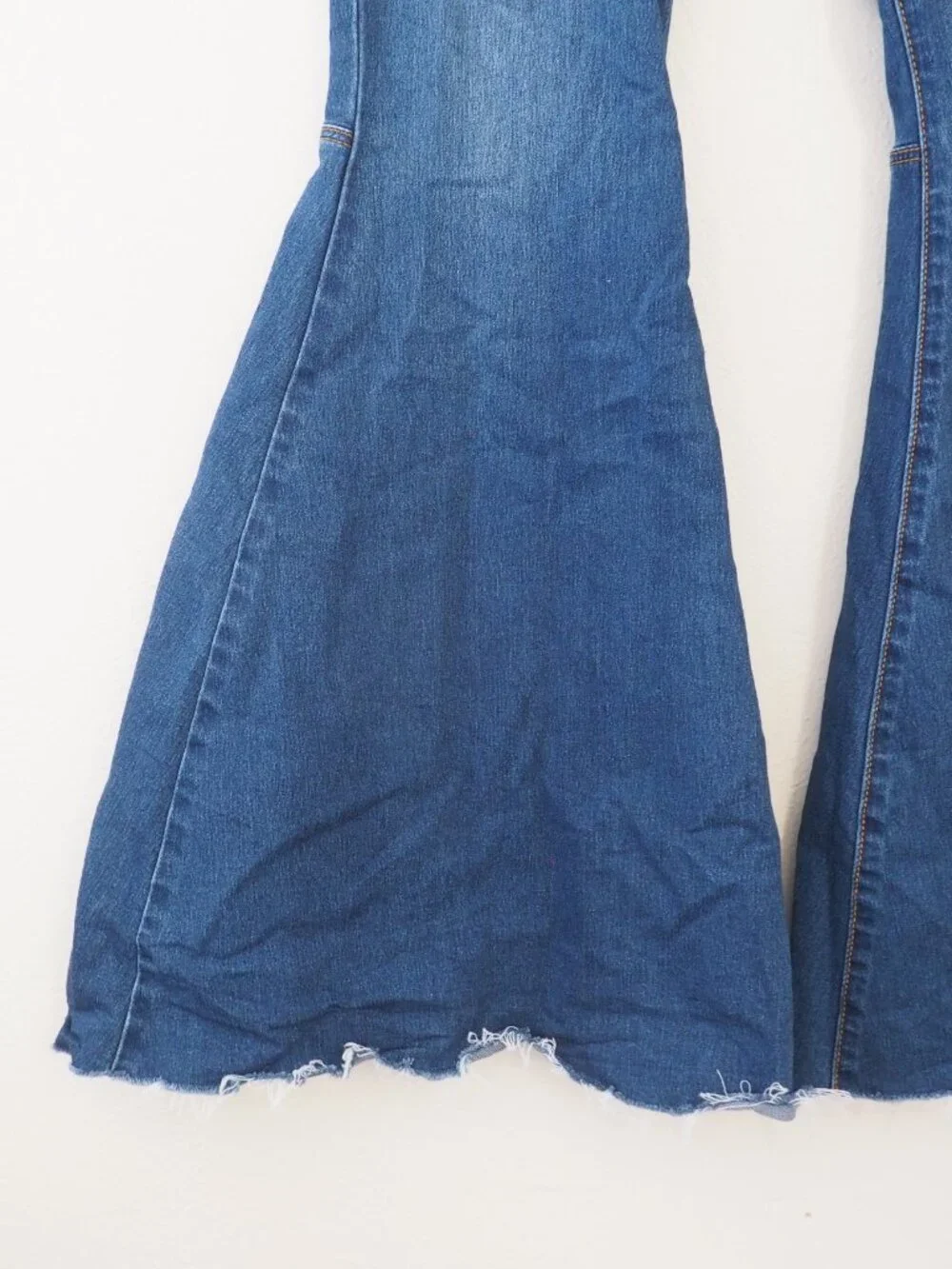 Free People Ultra Flare Bell Bottom Raw Hem Jeans sz W28